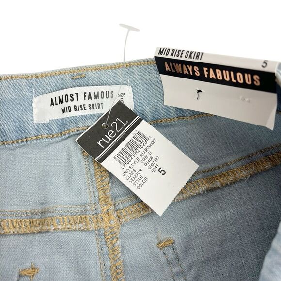 Almost Famous Light Wash Mid Rise Denim Jean Skirt Rainbow Stripe Y2K Size 5 - Picture 6 of 9